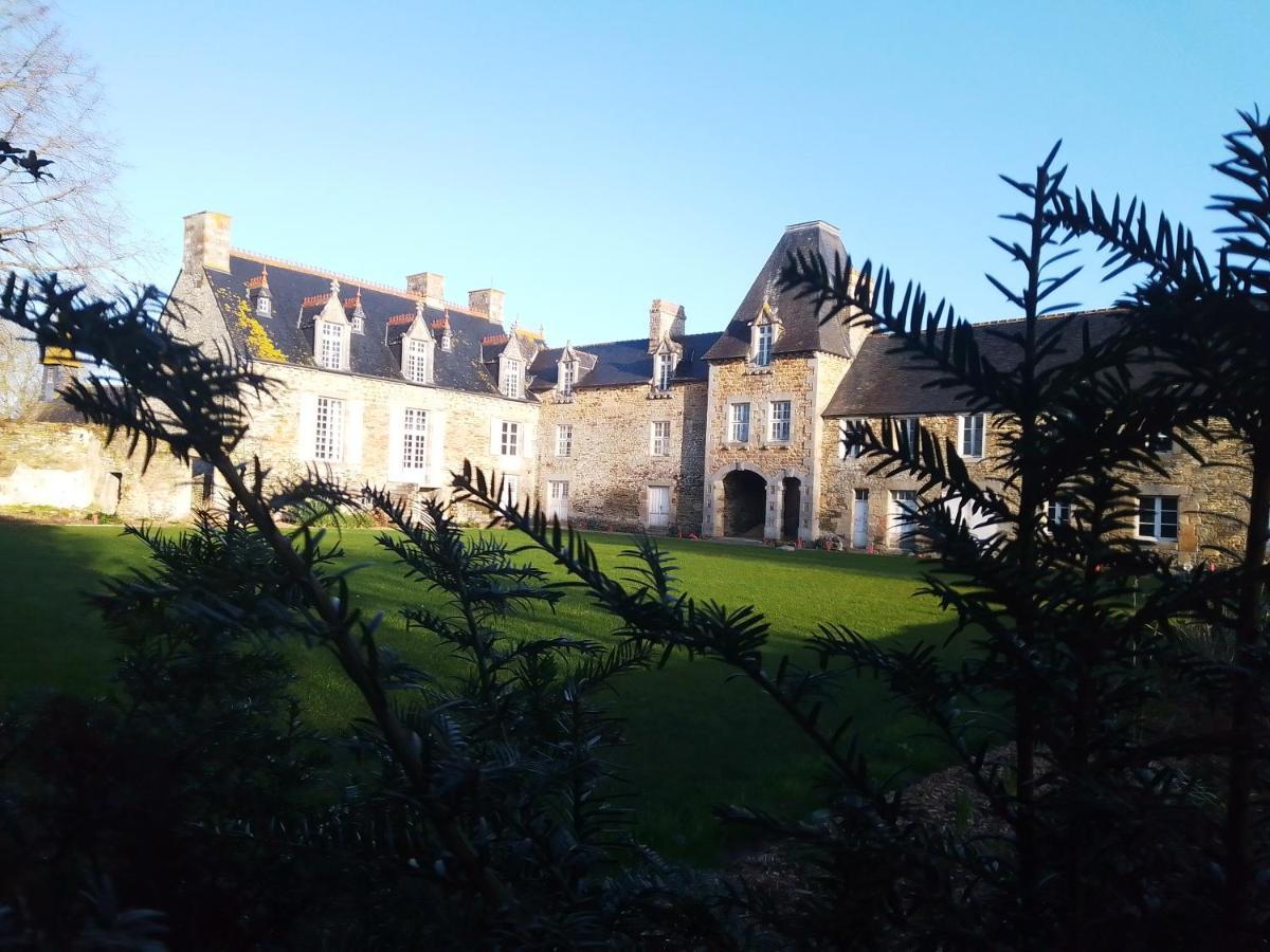 Domaine Du Manoir De Vains Exterior foto