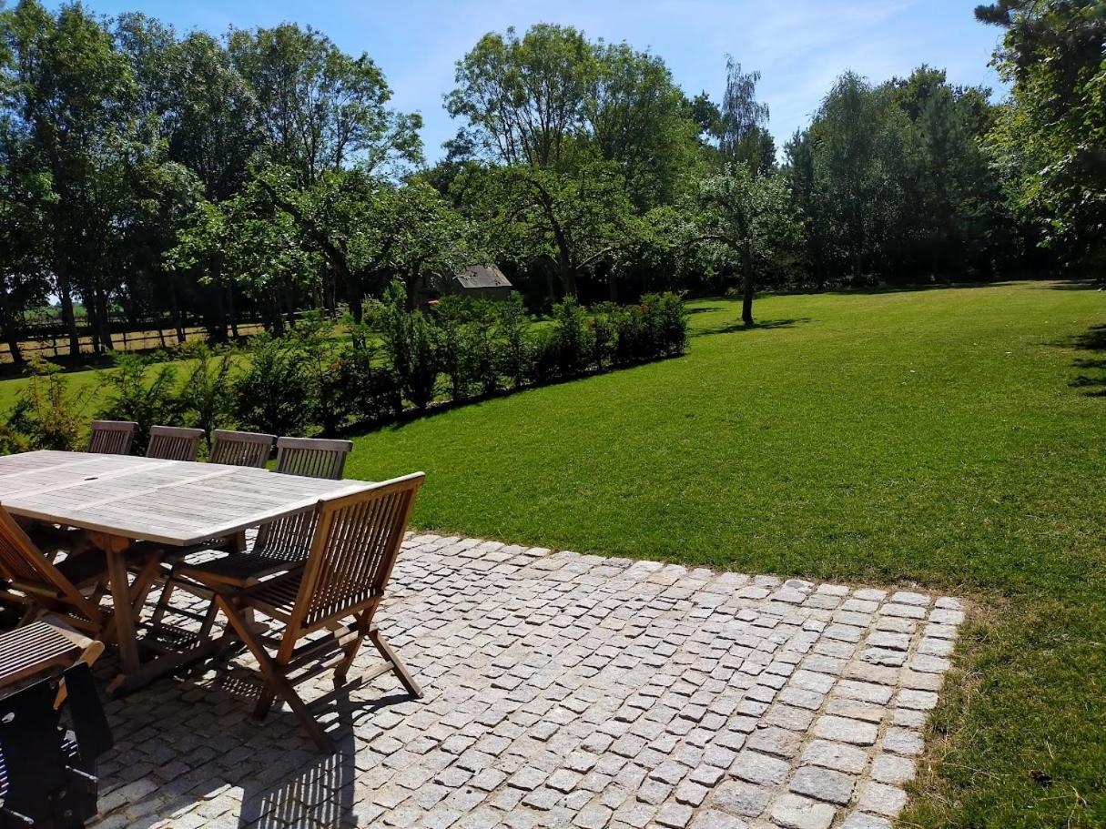 Domaine Du Manoir De Vains Exterior foto