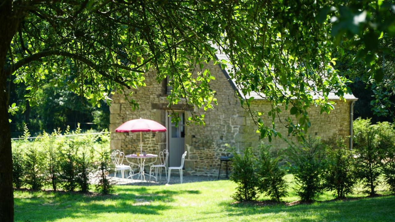 Domaine Du Manoir De Vains Exterior foto